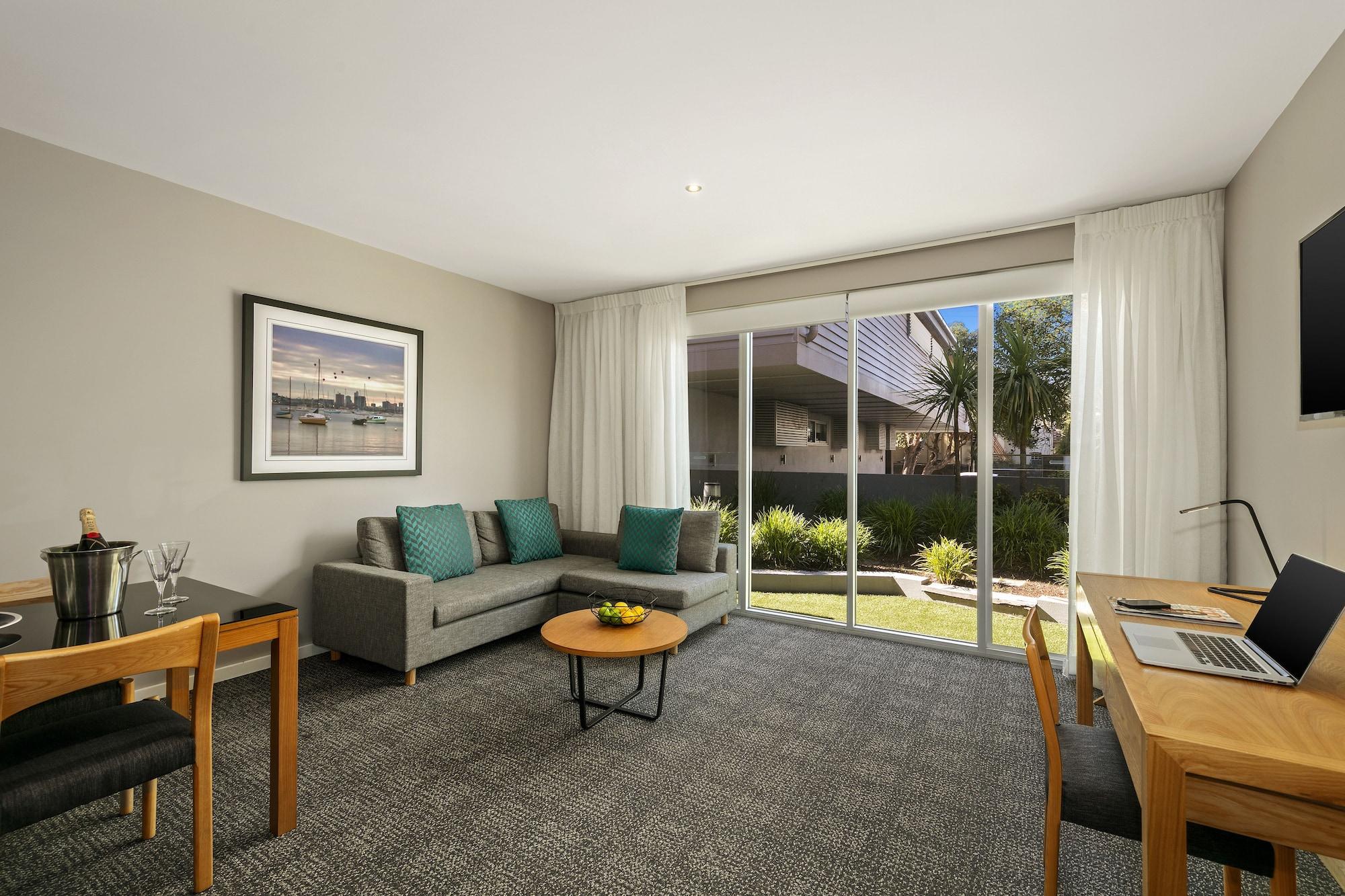 Quest Brighton On The Bay Aparthotel Melbourne Exterior photo